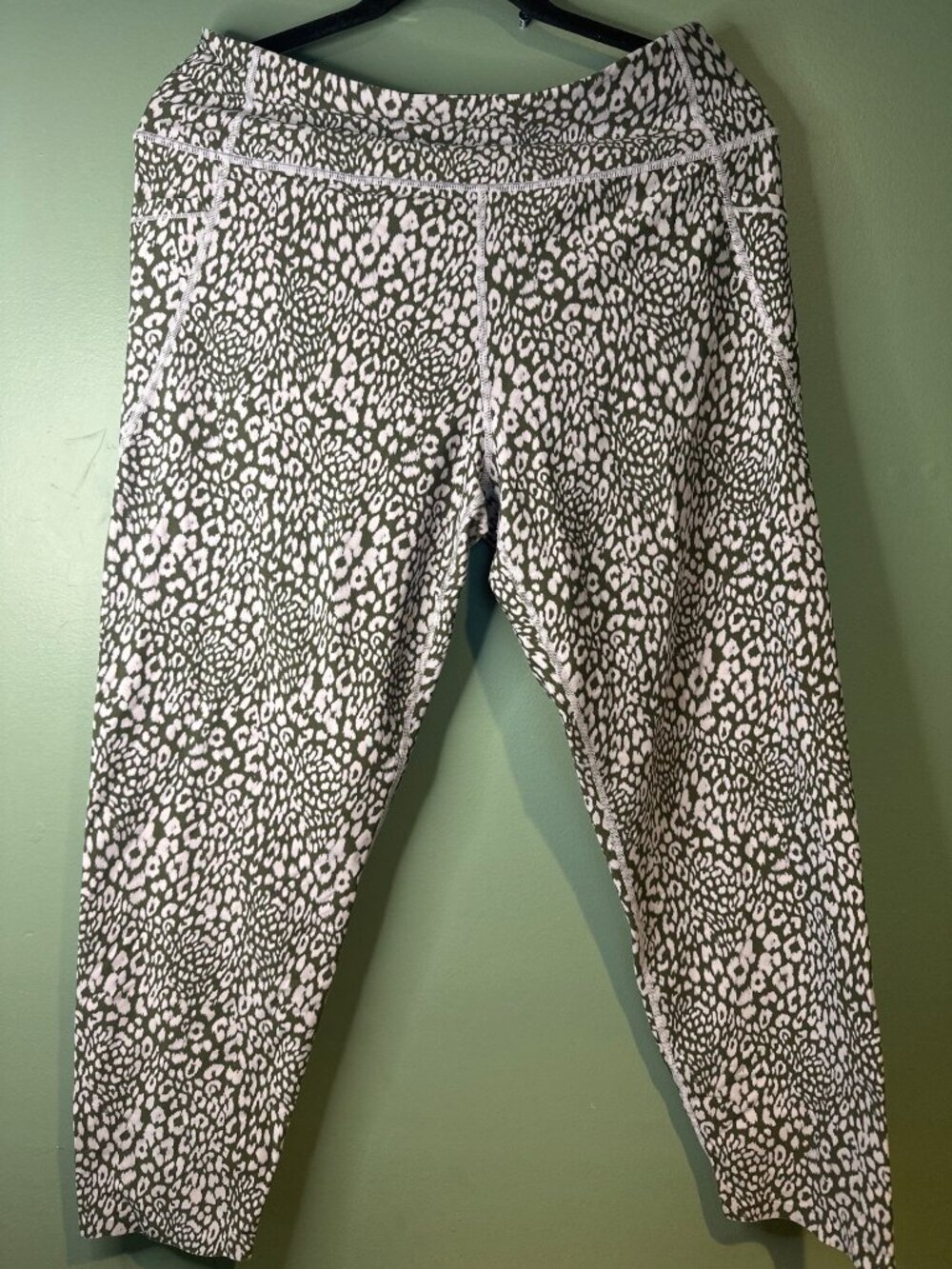Victoria’s Secret Sport Leggings XL Yoga Gym Athleisure Skinny Walking Lounge